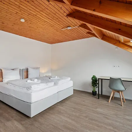 7 Zimmer-Wlan-Parkplatz-Kueche-Balkon-8 Personen Rudersberg
