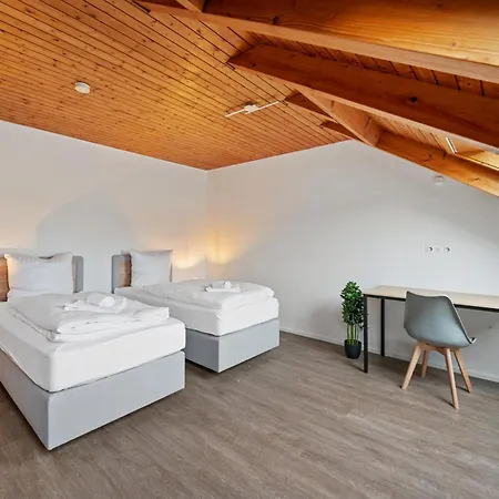 7 Zimmer-Wlan-Parkplatz-Kueche-Balkon-8 Personen * Rudersberg